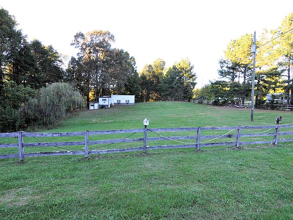 3rd image of 275 Meadow River Dr
