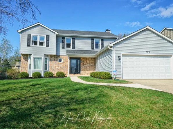 3240 Midlane Dr, Wadsworth, IL 60083