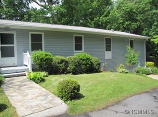 20 Kammerer Dr, Waynesville, NC 28785