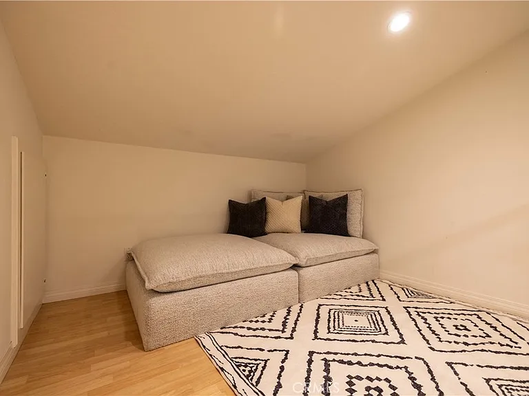 3012 W Oceanfront — Photo 21