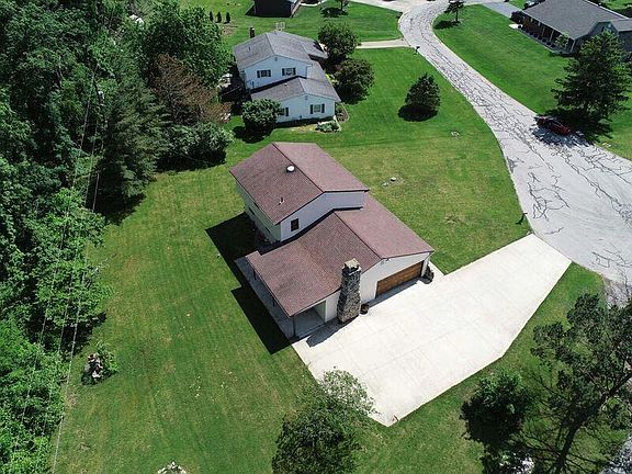 2nd image of 2406 Granada Ct N