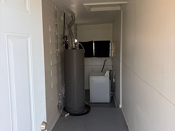 4th image of 9529 5th Bay St