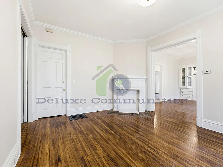 410 Eastern Ave SE — Photo 14