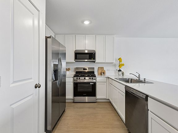 4th image of 3120 Forchini Dr