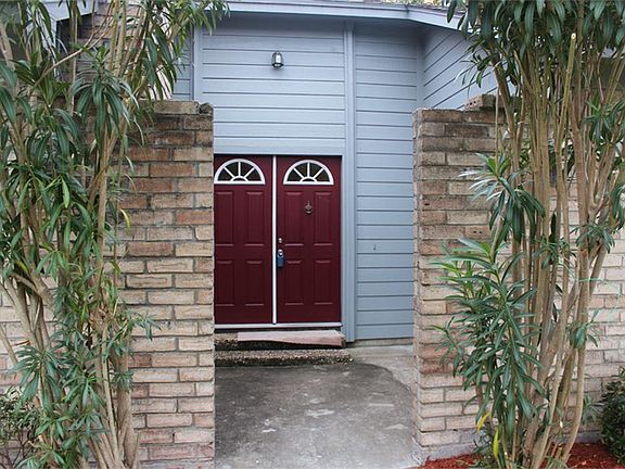 Great view of the front porch with tons of possibilities for decor.