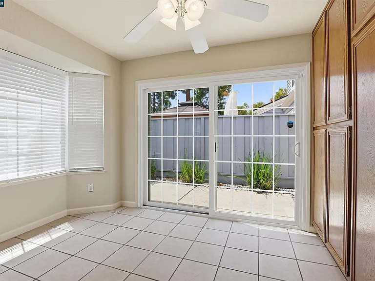 177 Northwood Cmns — Photo 17