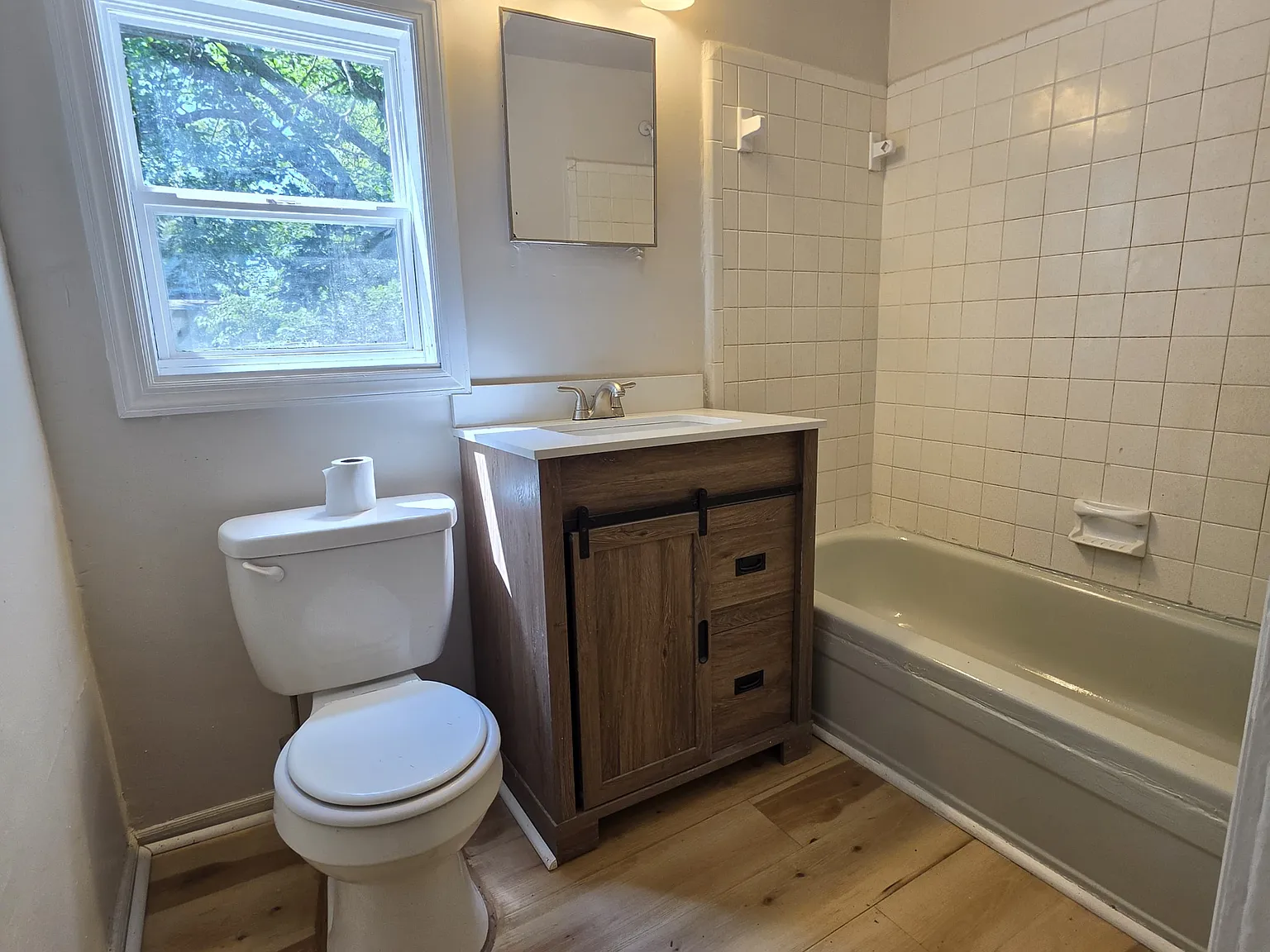 3 bed, $1,995 — Photo 4