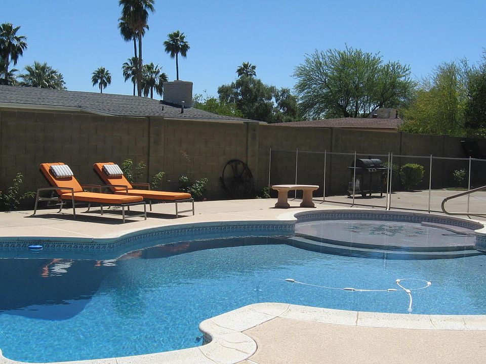 1st image of 5109 E Paradise Dr