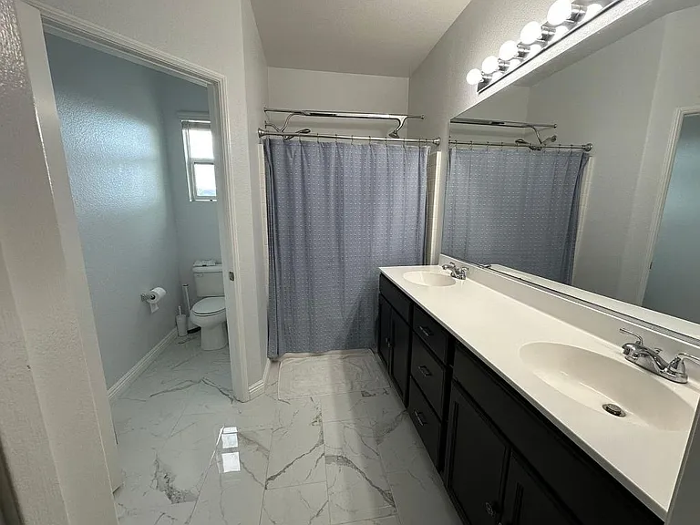 15423 Park Point Ave #106 — Photo 27