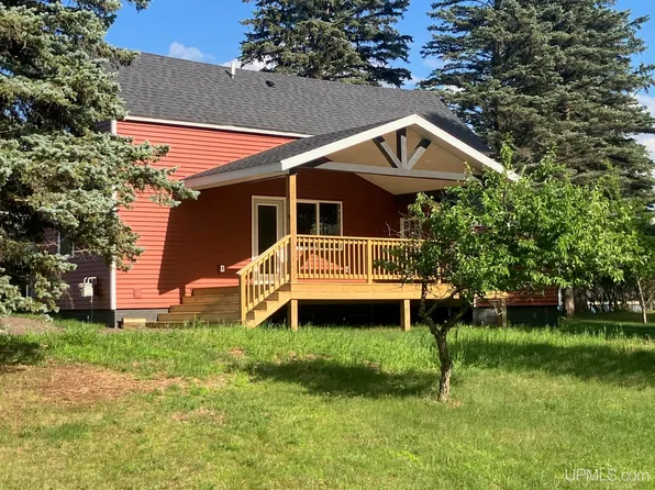 225 Belgium Town Rd #225, Norway, MI 49870