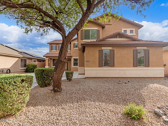 3rd image of 40747 W Robbins Dr