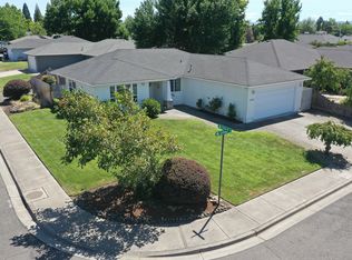 1140 Lathrop Dr, Central Point, OR 97502