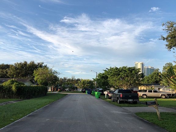 5th image of 2921 NW 123rd Ter