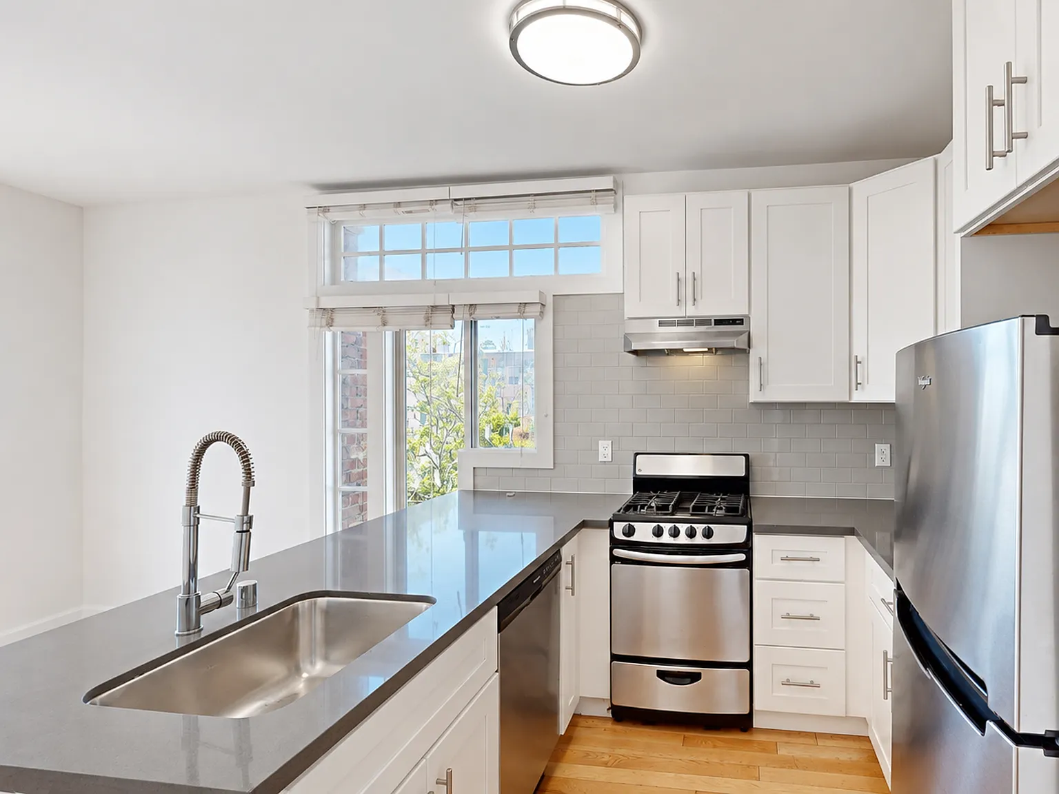 Updated 2BR with In-Unit Laundry & Dishwasher — Photo 4