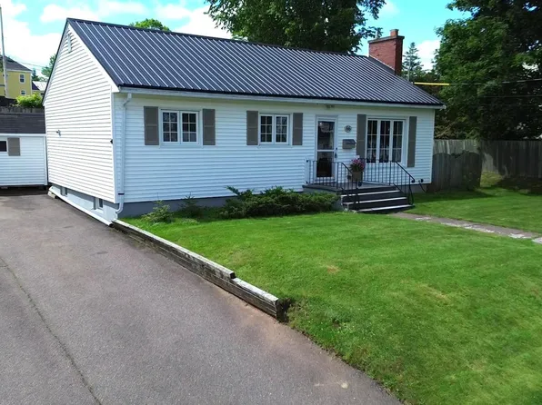 66 Melrose Ter, Truro, NS B2N 1W4