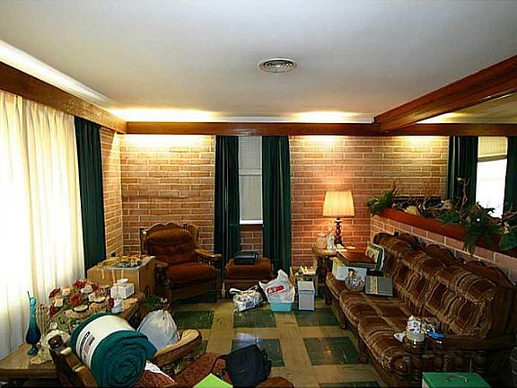 3rd image of 2212 General Collins Ave