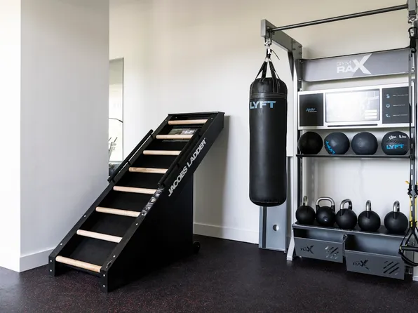 145 Clinton Street image 4 of 11