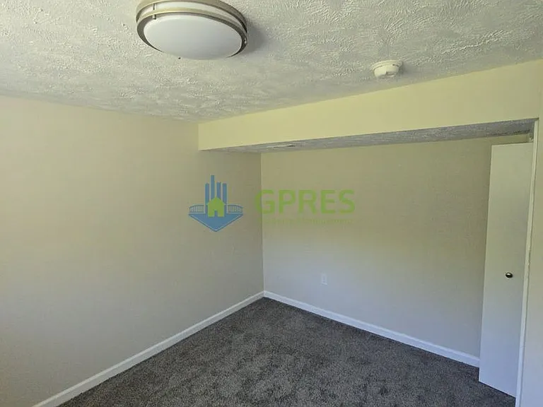 5601 Rodgers St — Photo 16