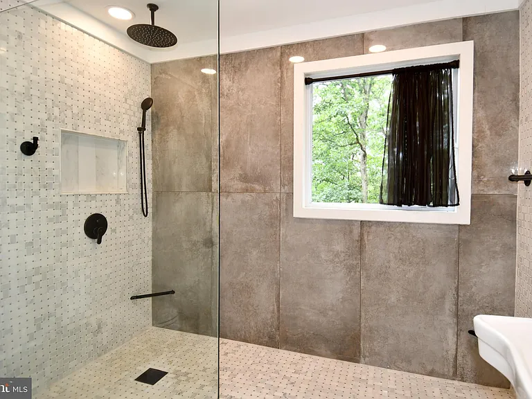 12134 Holly Knoll Cir — Photo 38