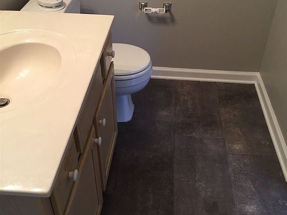 Second upstairs bath