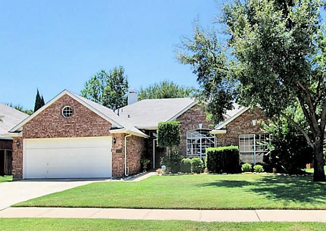 1st image of 609 Oak Hollow Ln