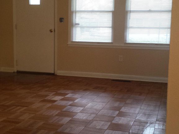 5th image of 3213 Minnich Ave