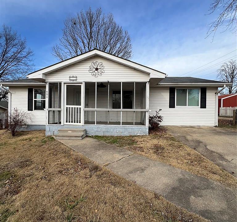 1st image of 404 Moore St