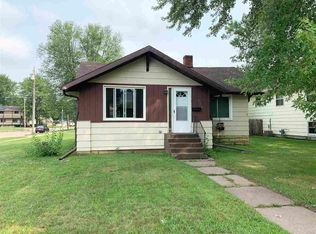 315 W 4th St, Shawano, WI 54166