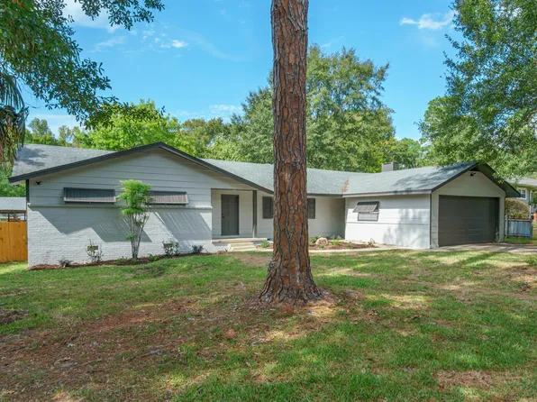 1213 Carter Dr, Hattiesburg, MS 39402