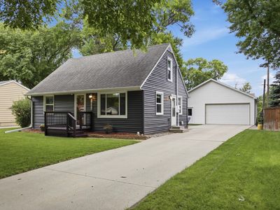1005 20th St S, Fargo, ND, 58103
