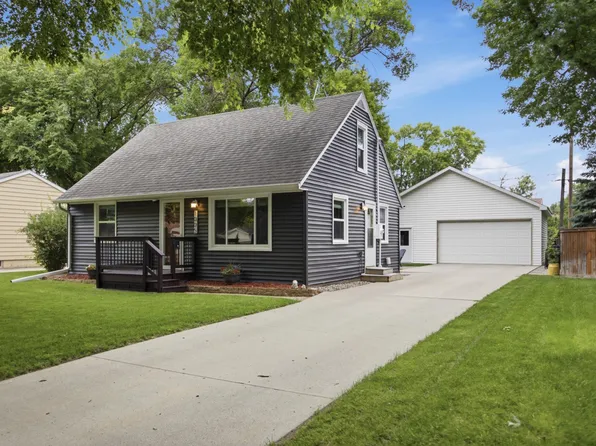 1005 20th St S, Fargo, ND 58103