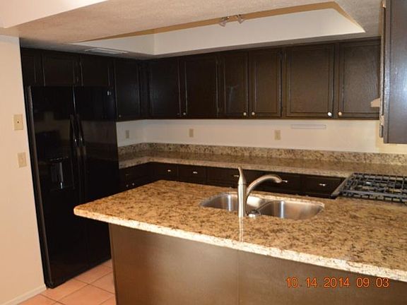 3rd image of 2333 W Garden Dr