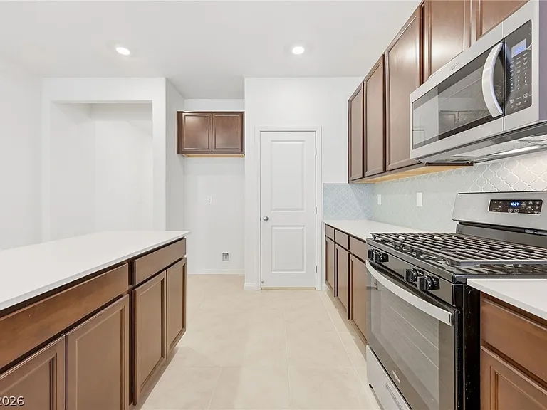 3765 Osiris Ave — Photo 7