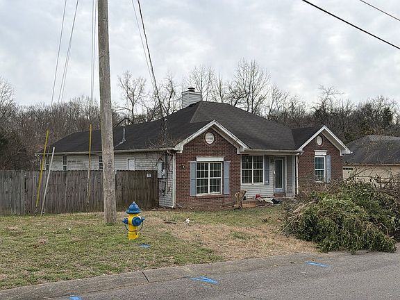 3rd image of 1043 Cedarcreek Village Rd