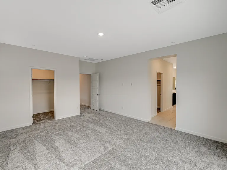 485 Daphne Ter — Photo 44