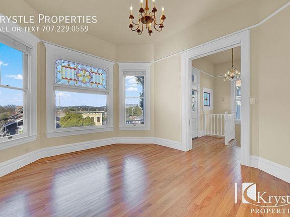 5th image of 909 Georgia St #A