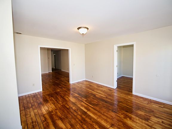 3rd image of 420 Parkdale Ave