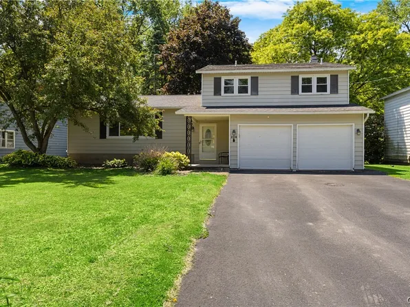 204 Donlin Dr, Liverpool, NY 13088