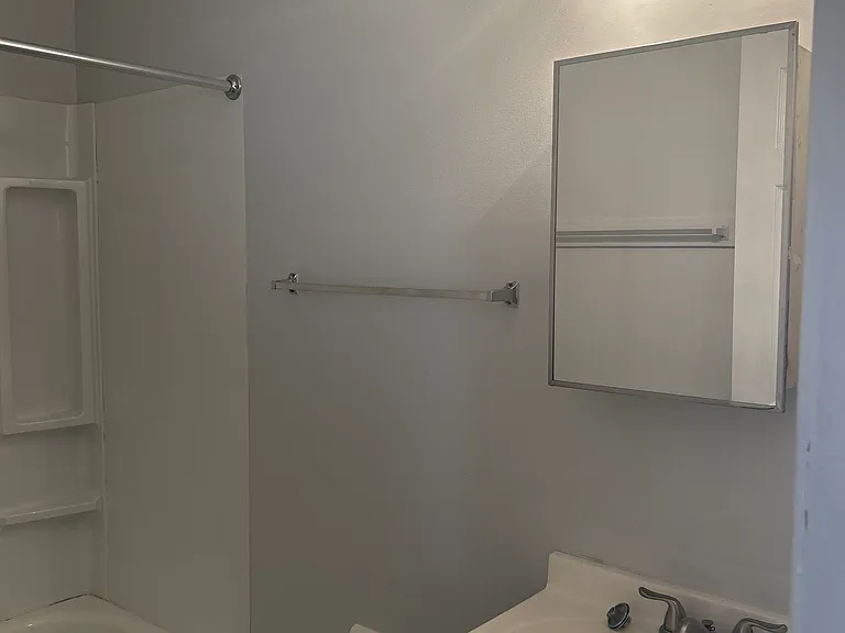 203 W 19th St #2 — Photo 5