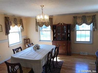 3rd image of 10 Sibleyville Ln