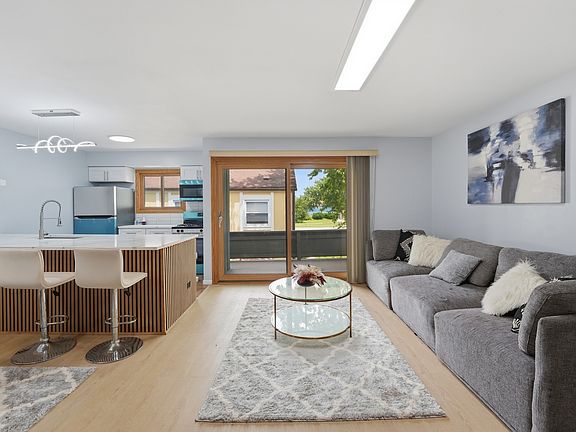 4th image of 20125 Woodale St #0