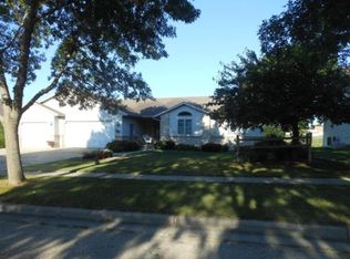 412 Fairway St, Mount Horeb, WI 53572