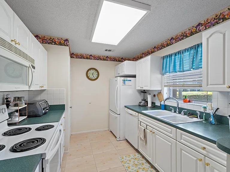14 Lake Vista Trl #101 — Photo 11