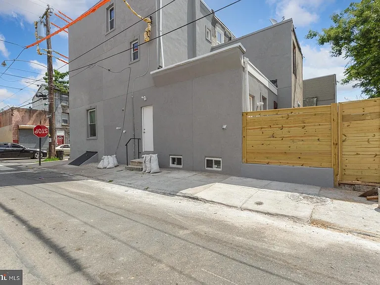 410 Diamond St #1 — Photo 14
