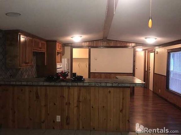 2nd image of 1000 Royal Cir