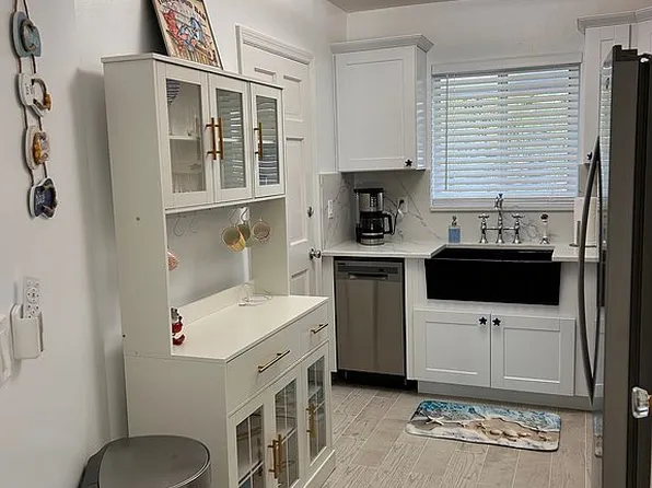 10 Garden St APT 205, Jupiter, FL 33469