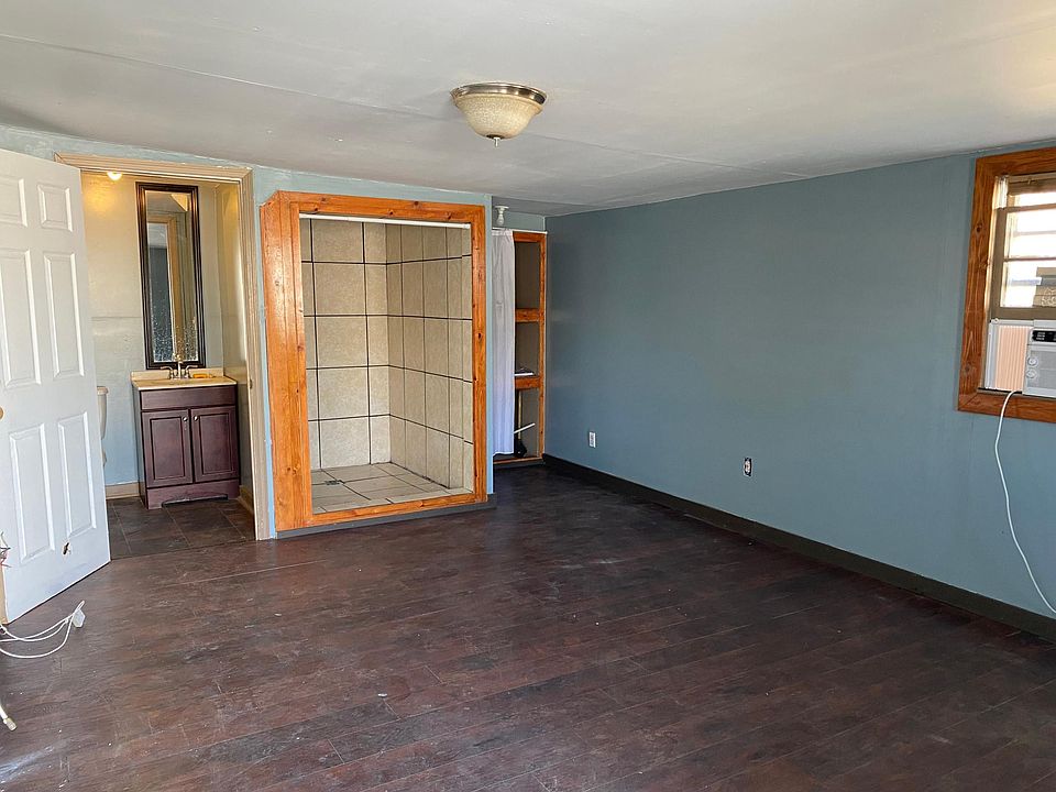 2nd image of 99 E Church St #A