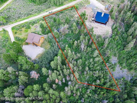 5th image of 3410 Bainbridge Dr