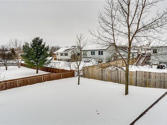 4th image of 410 Garden Grove Ln