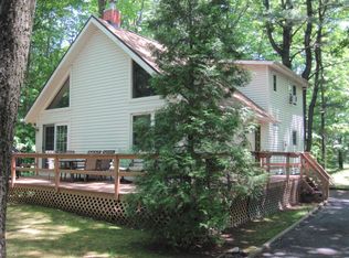 8 Sherman Dr, Tobyhanna, PA 18466